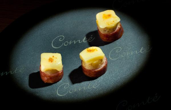 Bouchées au Comté, pomme de terre et saucisse de Montbéliard - Comté