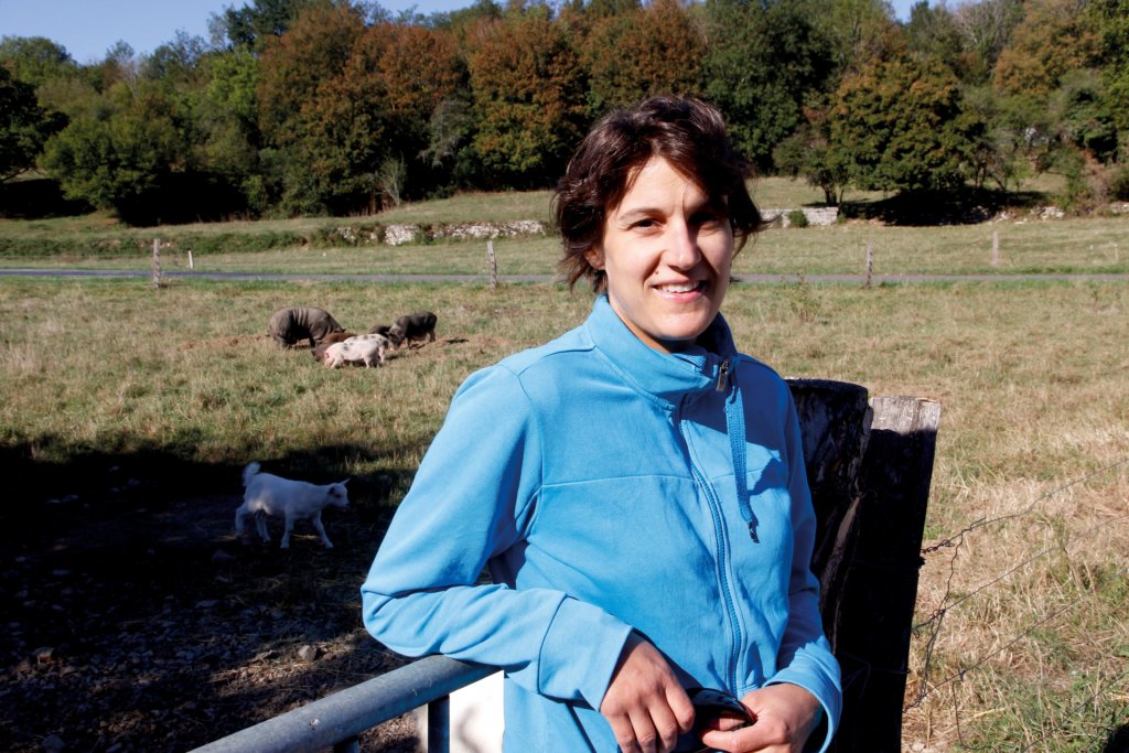 Céline Graby de la Ferme des Deux collines livre son lait, transformé en Comté, à la fruitière Loue Lison