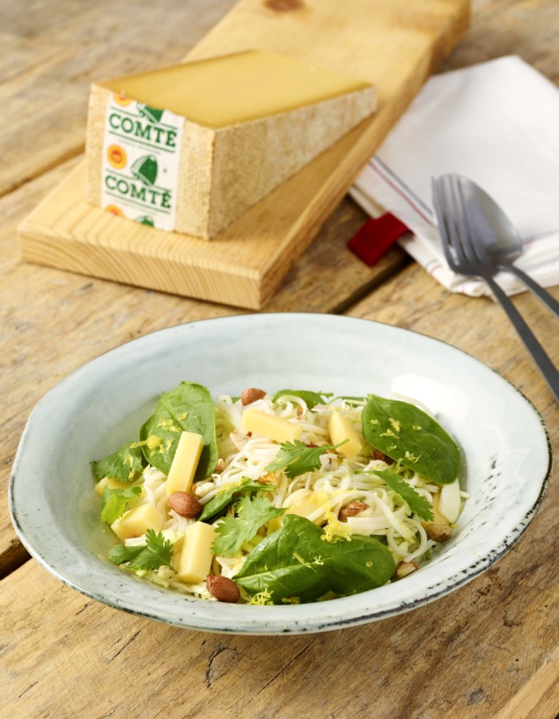 Salade de nouilles de riz au Comté et choux vinaigré Comté