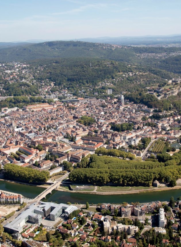 p14 - Besanc╠ºon vu du ciel - Ville de Besancon