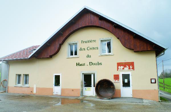 Après deux agrandissements en 1997 et 2004, la fromagerie a effectué de nouveaux travaux d’amélioration en 2016.