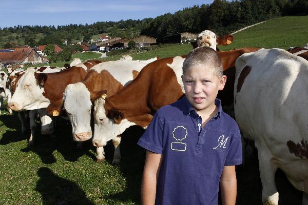 Les enfants qui sont au contact des animaux de la ferme sont moins sujets aux allergies. (Photo © CIGC/Petit)