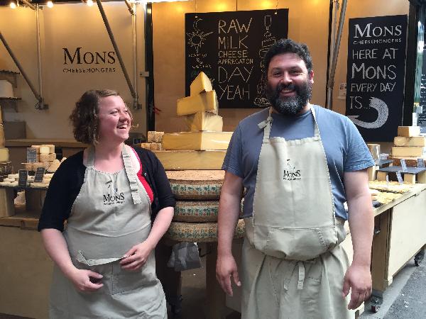 Jon et Jane dans leur univers, au Borough Market de Londres.