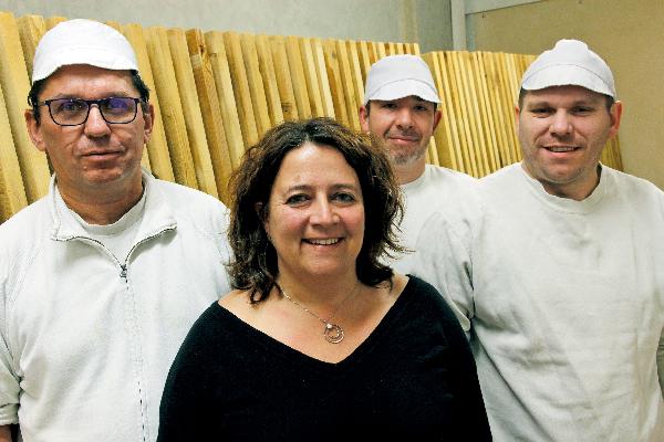 Sylvie Roy, avec ses trois salariés, Jean-François et les deux Sébastien.