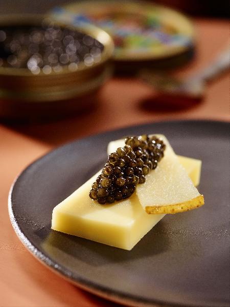 comte_caviar_poire_2015-cigc_image_et_associes_v2.jpg